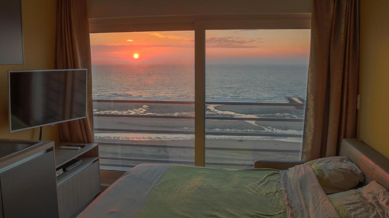 Middelkerke - Frontaal Zeezicht Apartment ภายนอก รูปภาพ